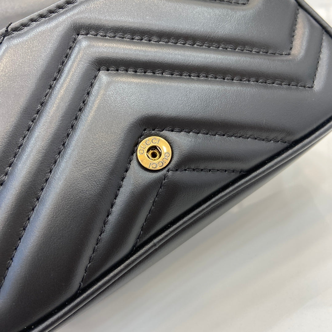 GG Marmont Small Shoulder Bag