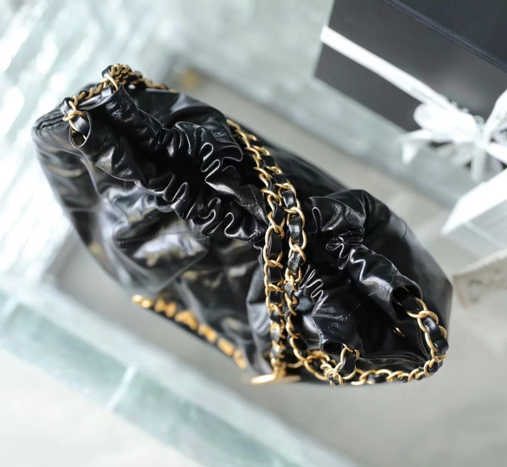 Chanel 22 Shiny Calfskin Small Handbag