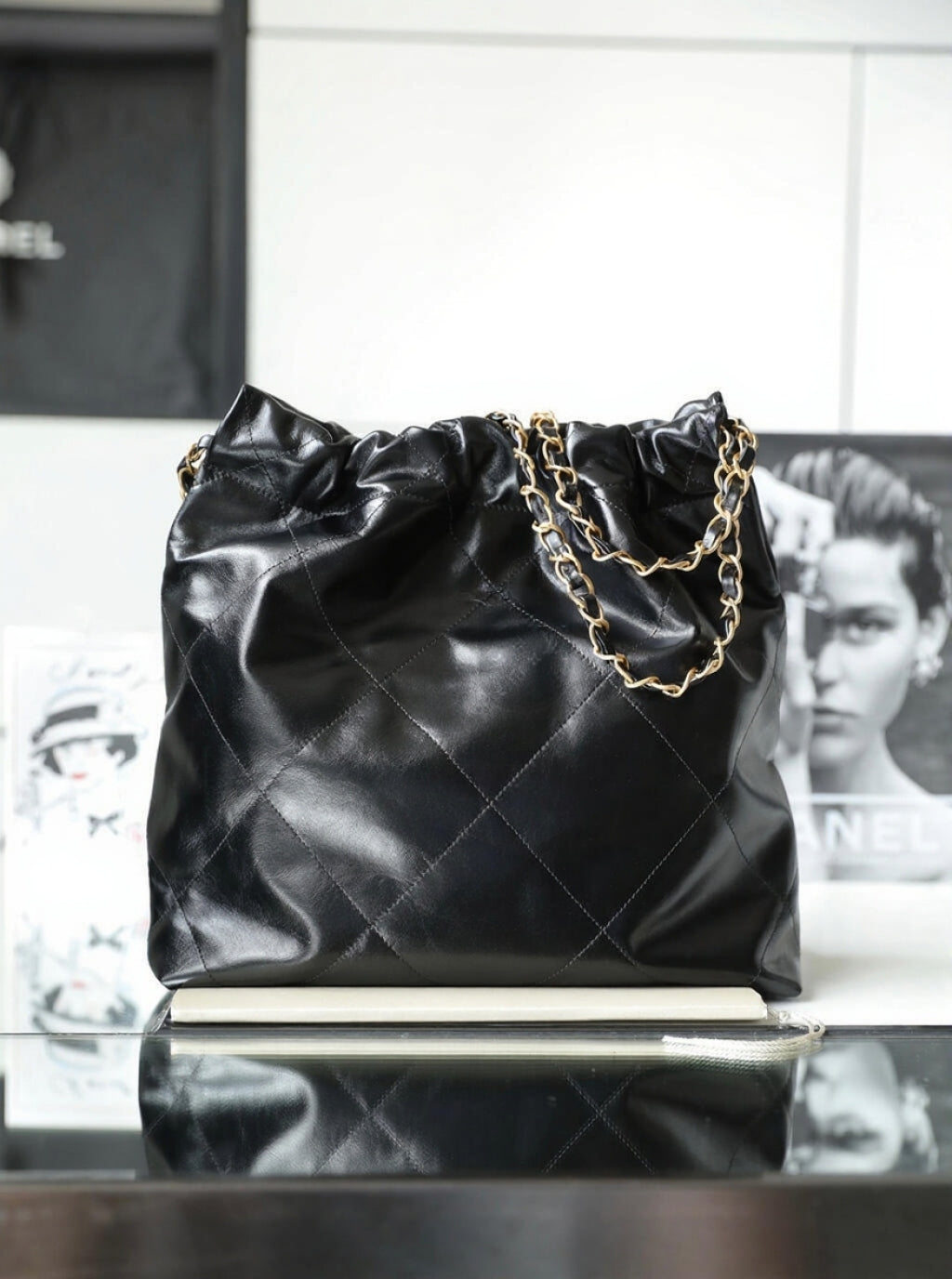 Chanel 22 Shiny Calfskin Small Handbag