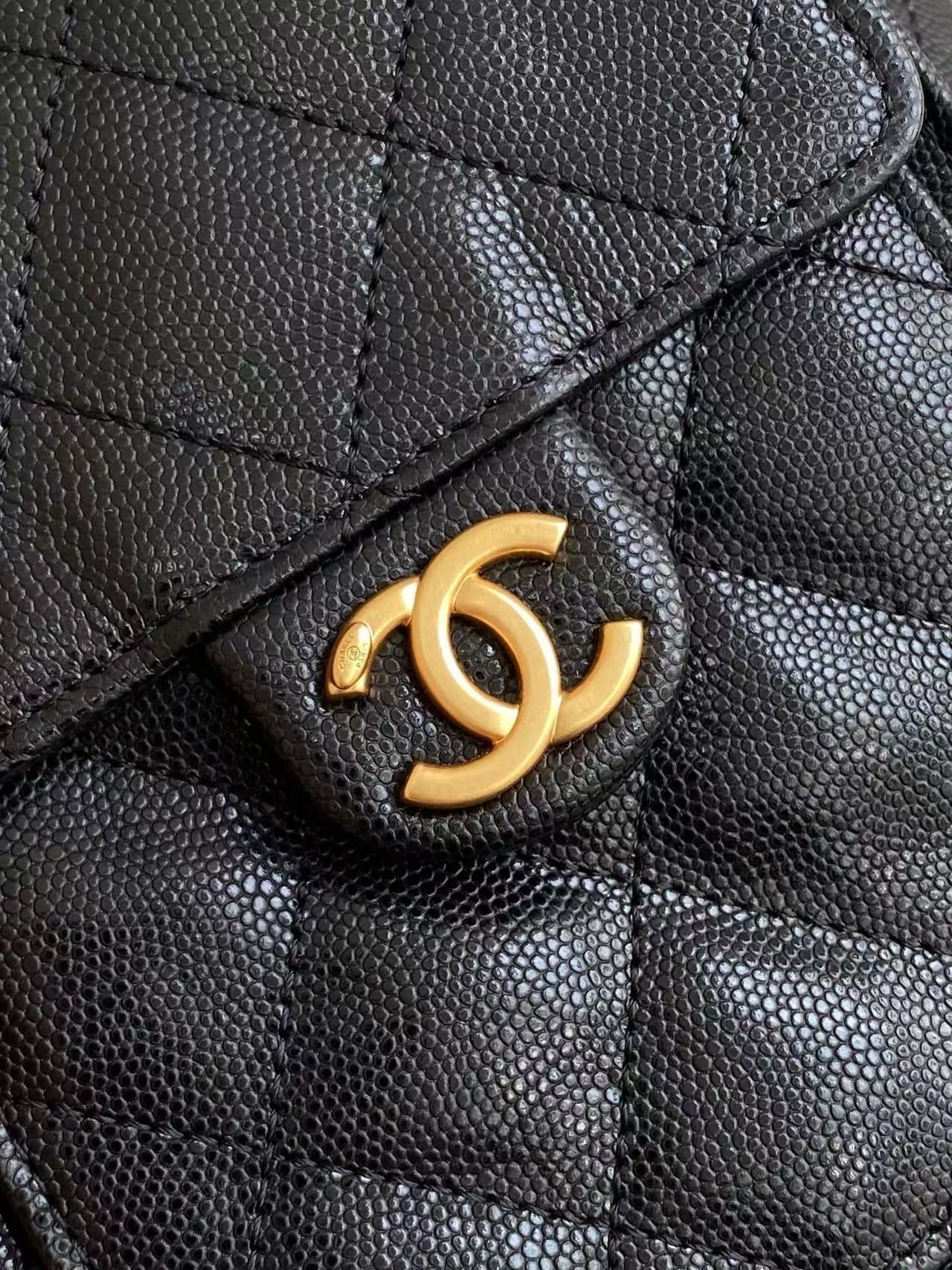 Chanel 25 Small Caviar Handbag