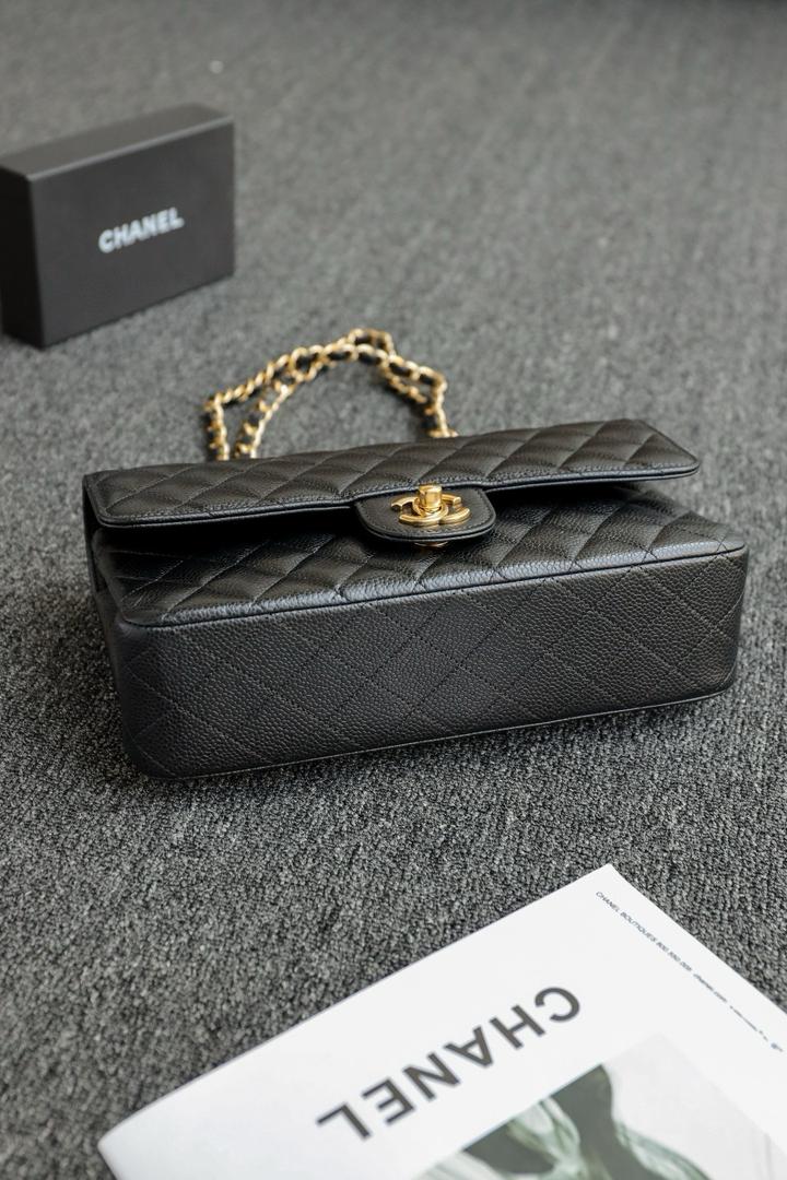 Medium Classic Caviar Double Flap Bag