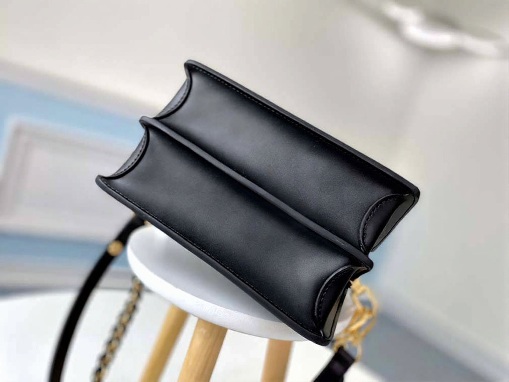 Dauphine MM Shoulder Bag