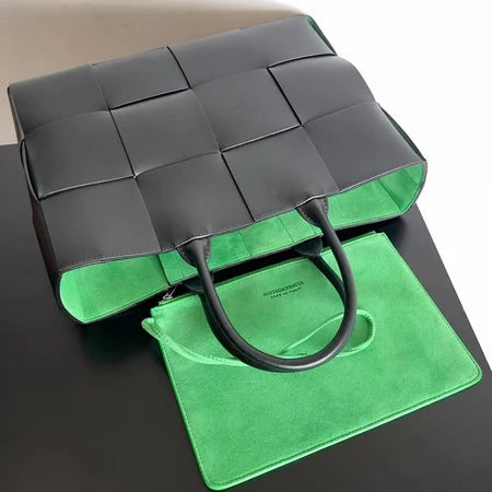 Arco Tote Medium Bag