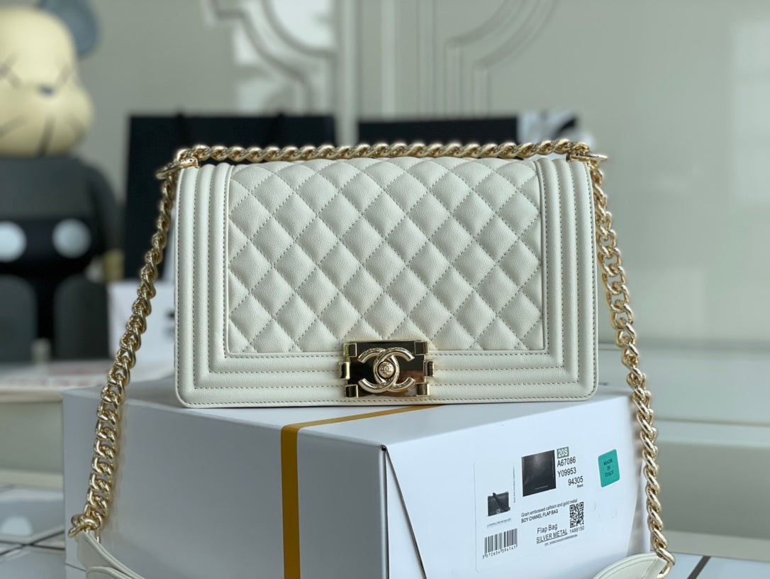 Quilted Caviar Leather Medium Boy Bag