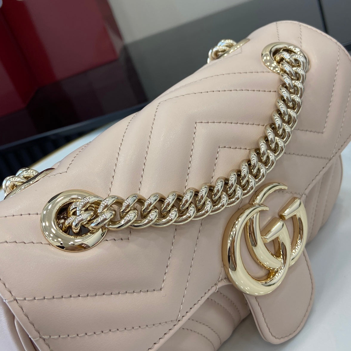 GG Marmont Small Shoulder Bag