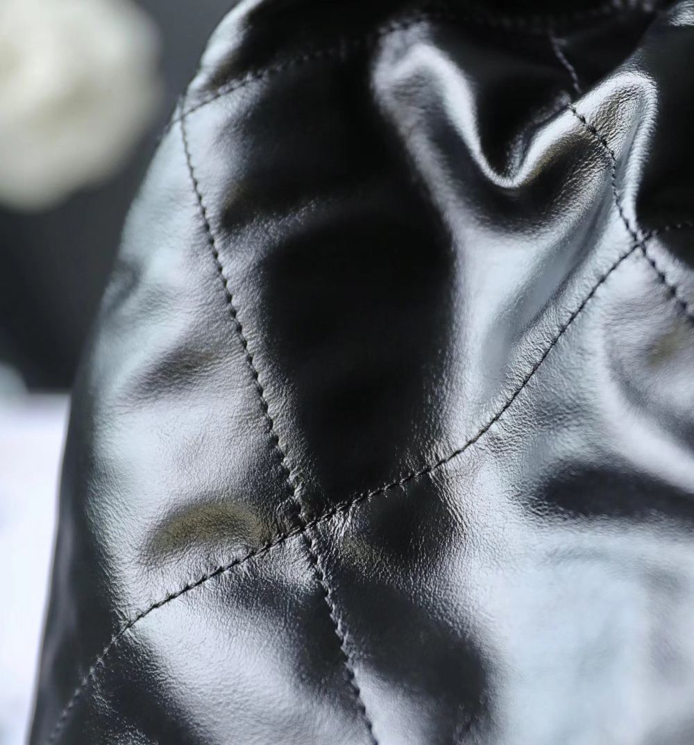 Chanel 22 Shiny Calfskin Small Handbag