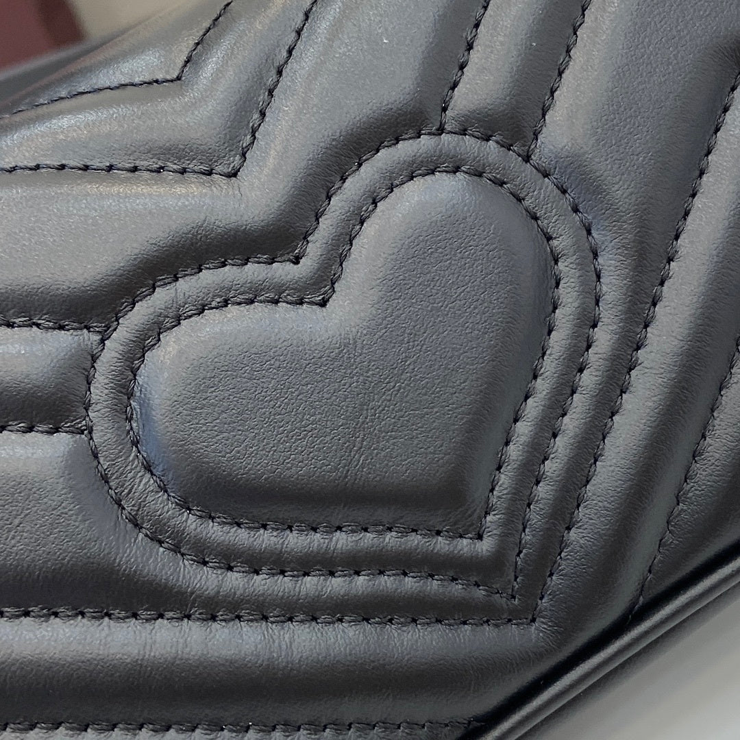 GG Marmont Small Shoulder Bag