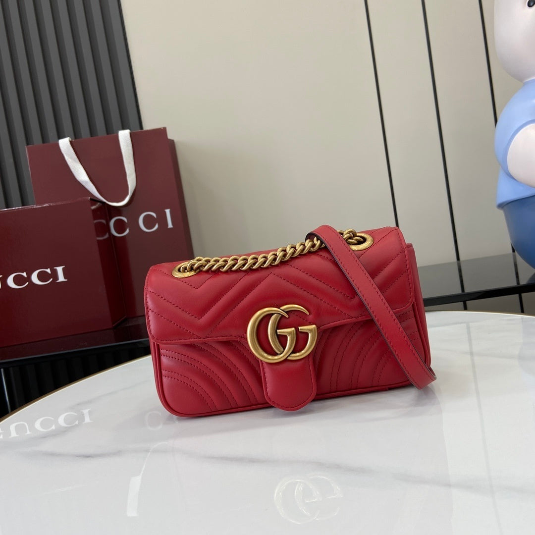 GG Marmont Small Shoulder Bag