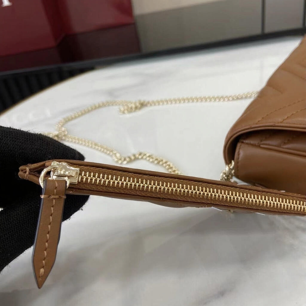 GG Marmont Small Shoulder Bag with Matching Card Holder