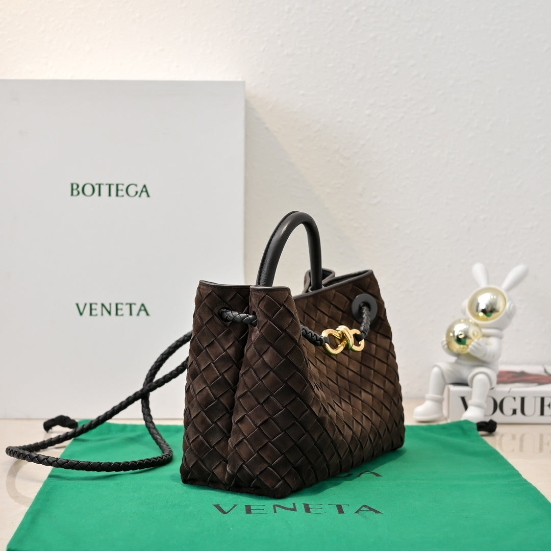 Andiamo Medium Handbag