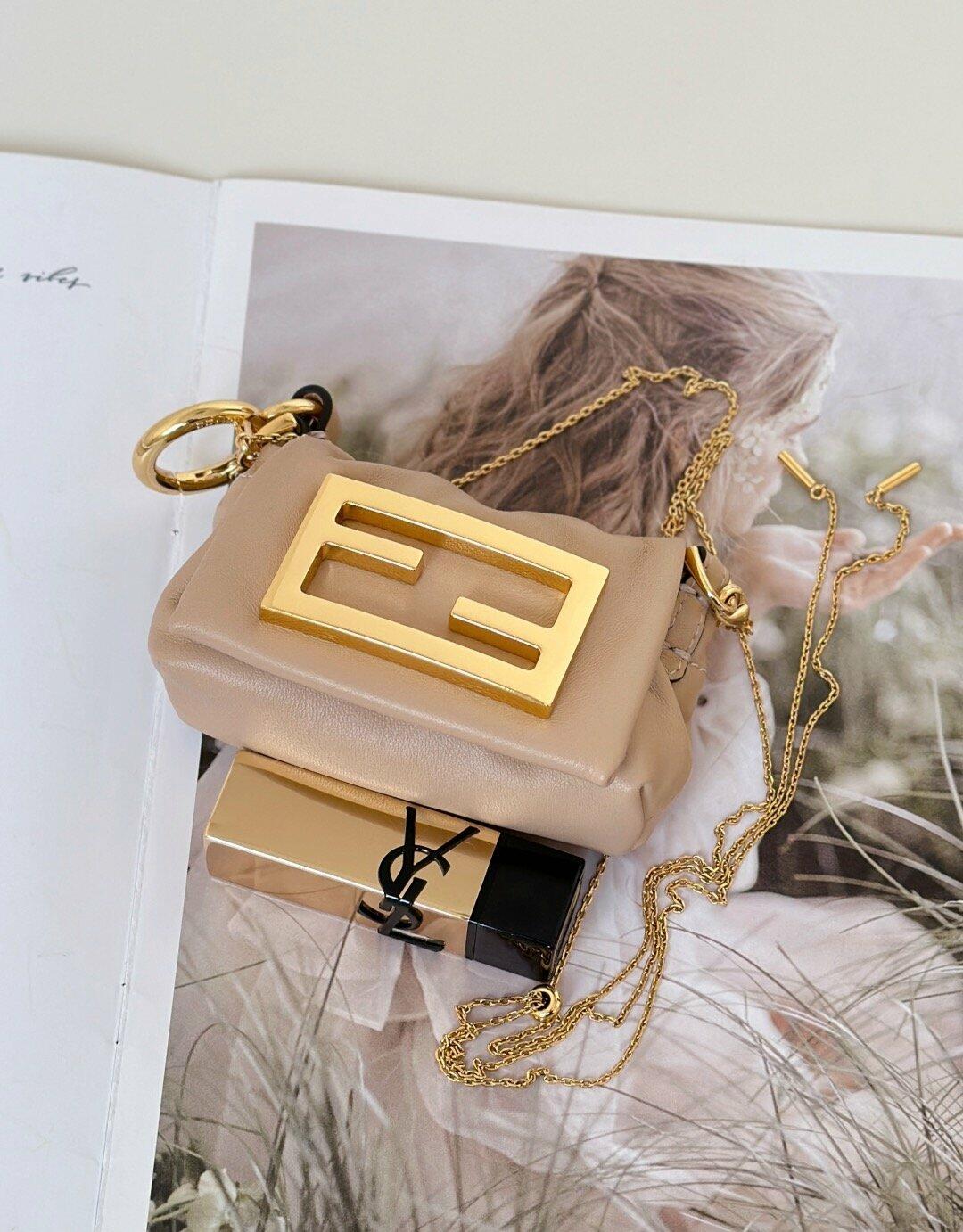 Baguette Nano Mamma Shoulder Bag