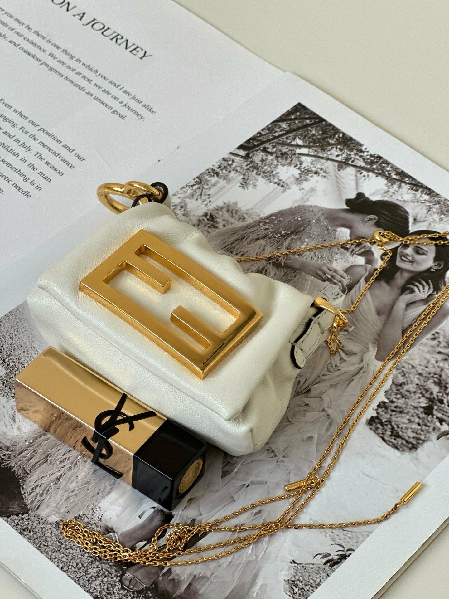 Baguette Nano Mamma Shoulder Bag