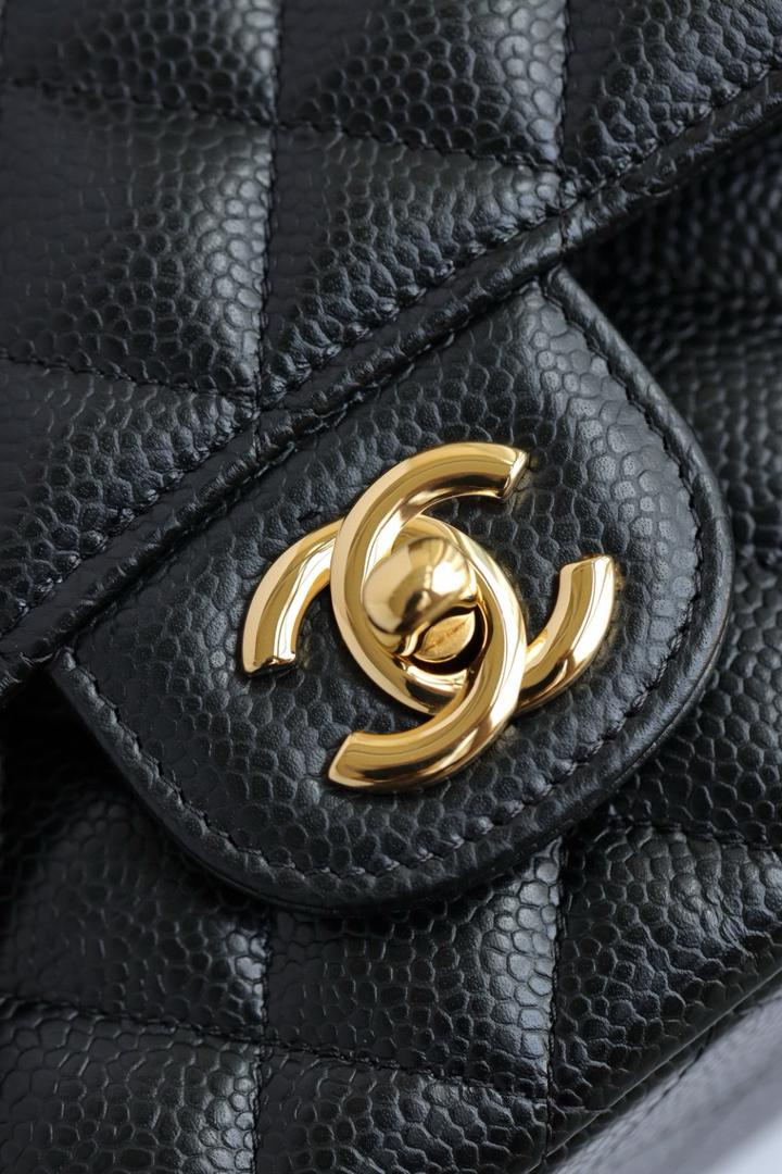 Medium Classic Caviar Double Flap Bag