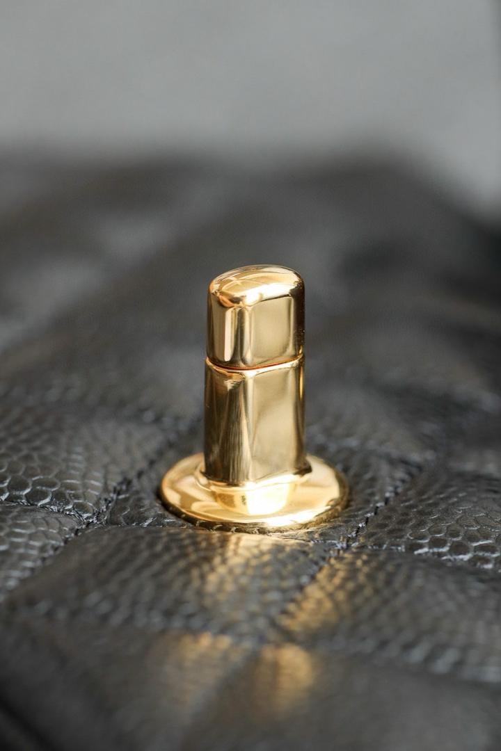 Medium Classic Caviar Double Flap Bag