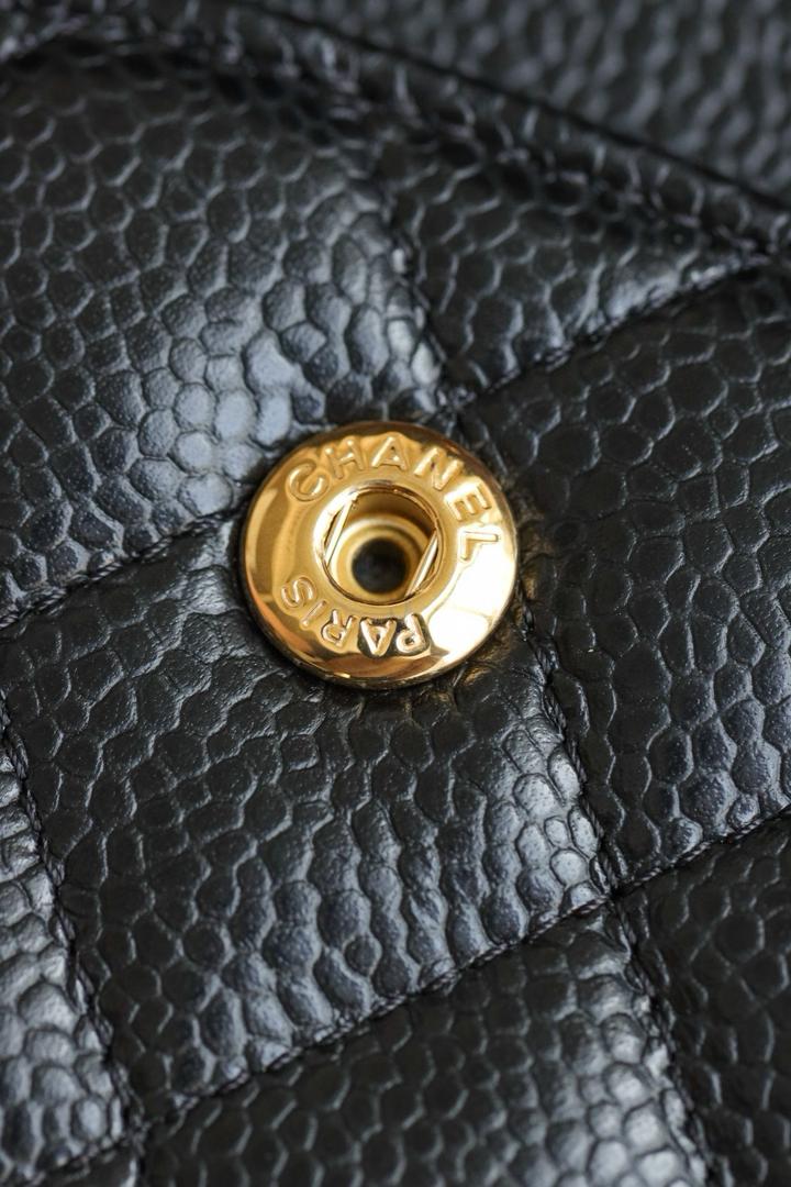 Medium Classic Caviar Double Flap Bag