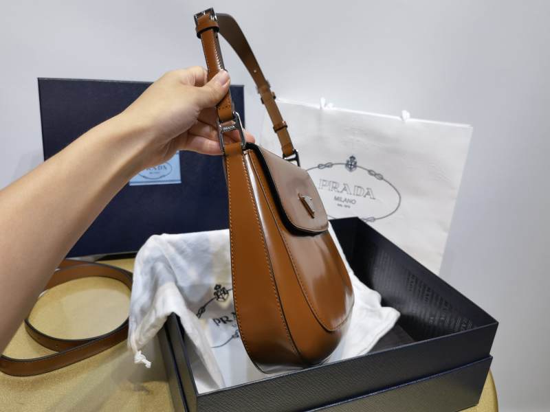 Cleo Medium Shoulder Bag