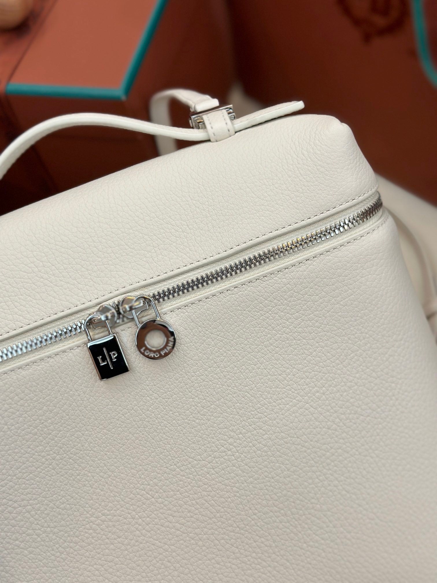 Extra Pocket L23.5 Backpack