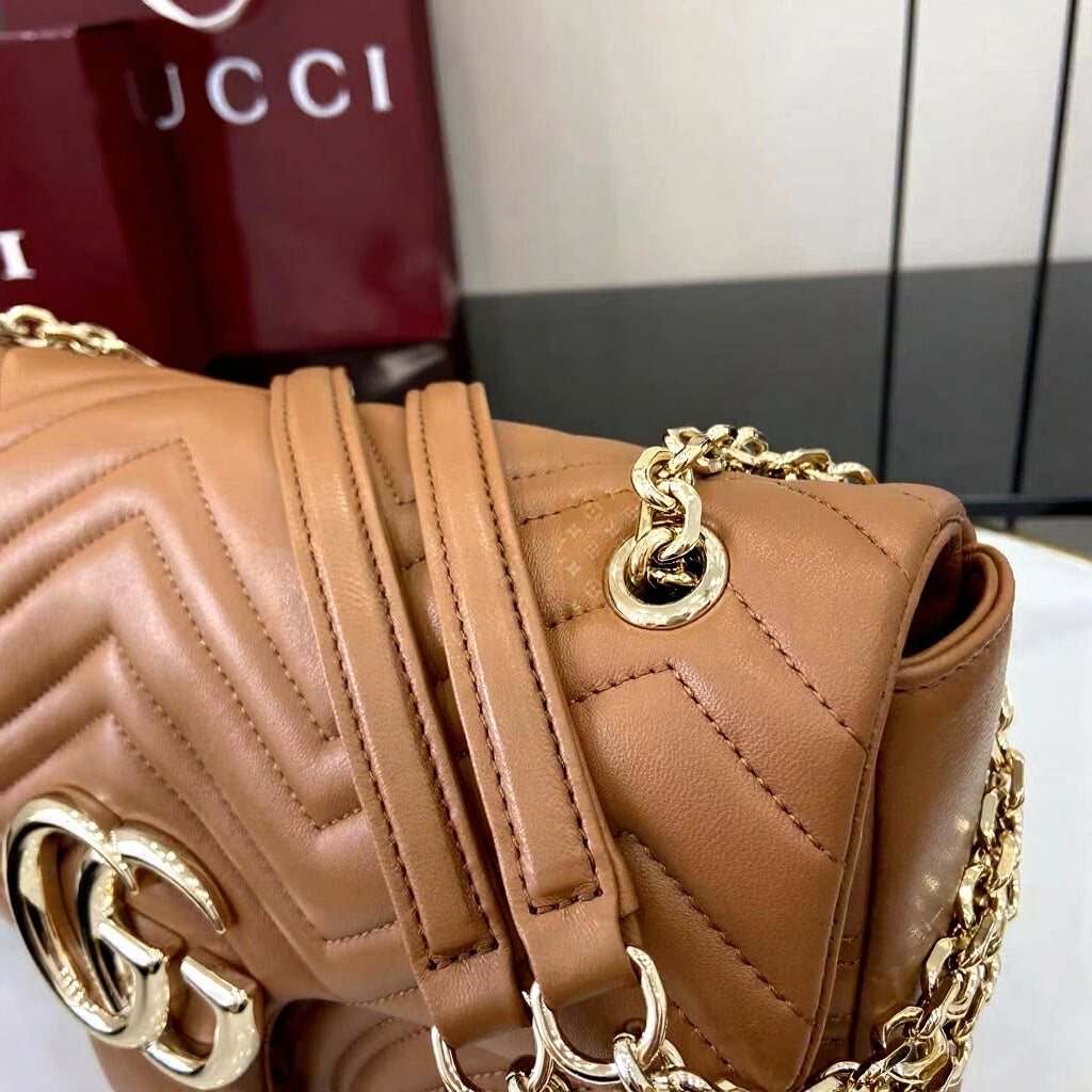 GG Marmont Large Shoulder Bag