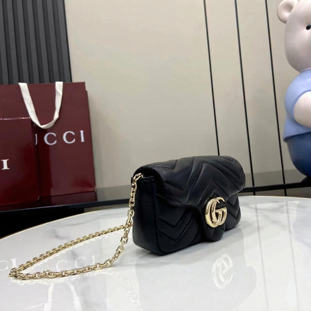 GG Marmont Mini Shoulder Bag