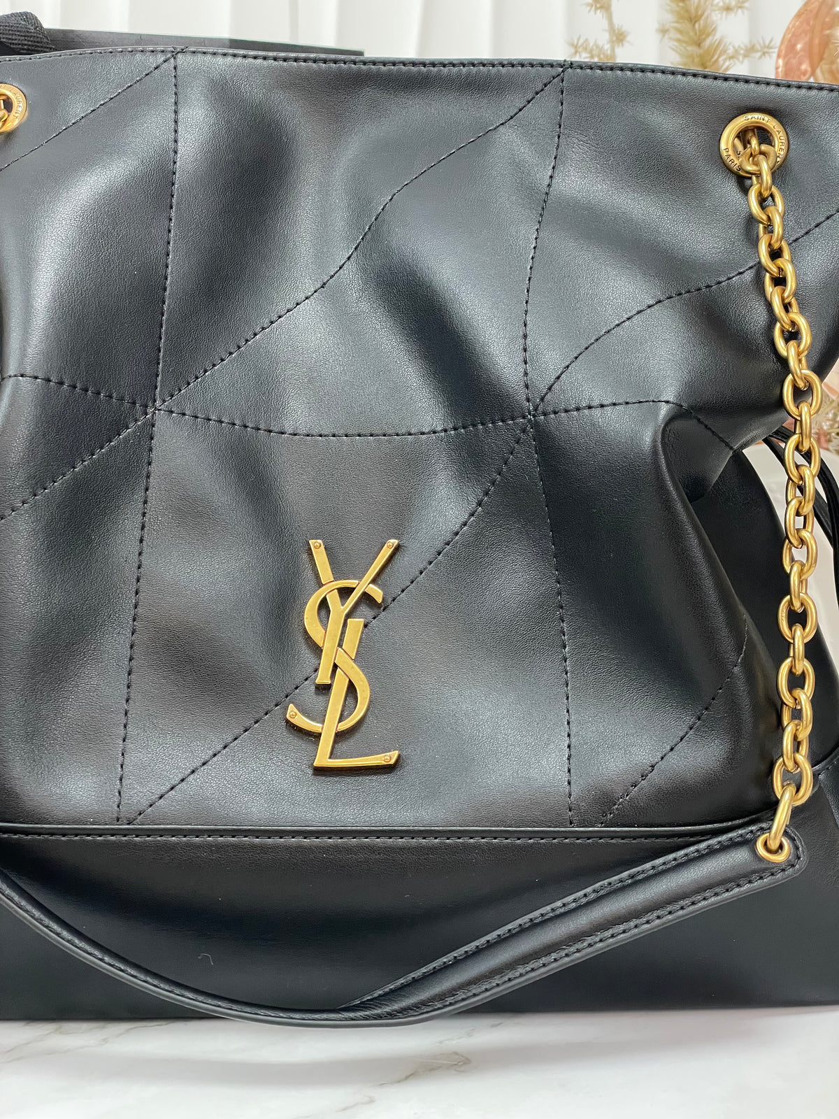 Jaime Shopping in Lambskin