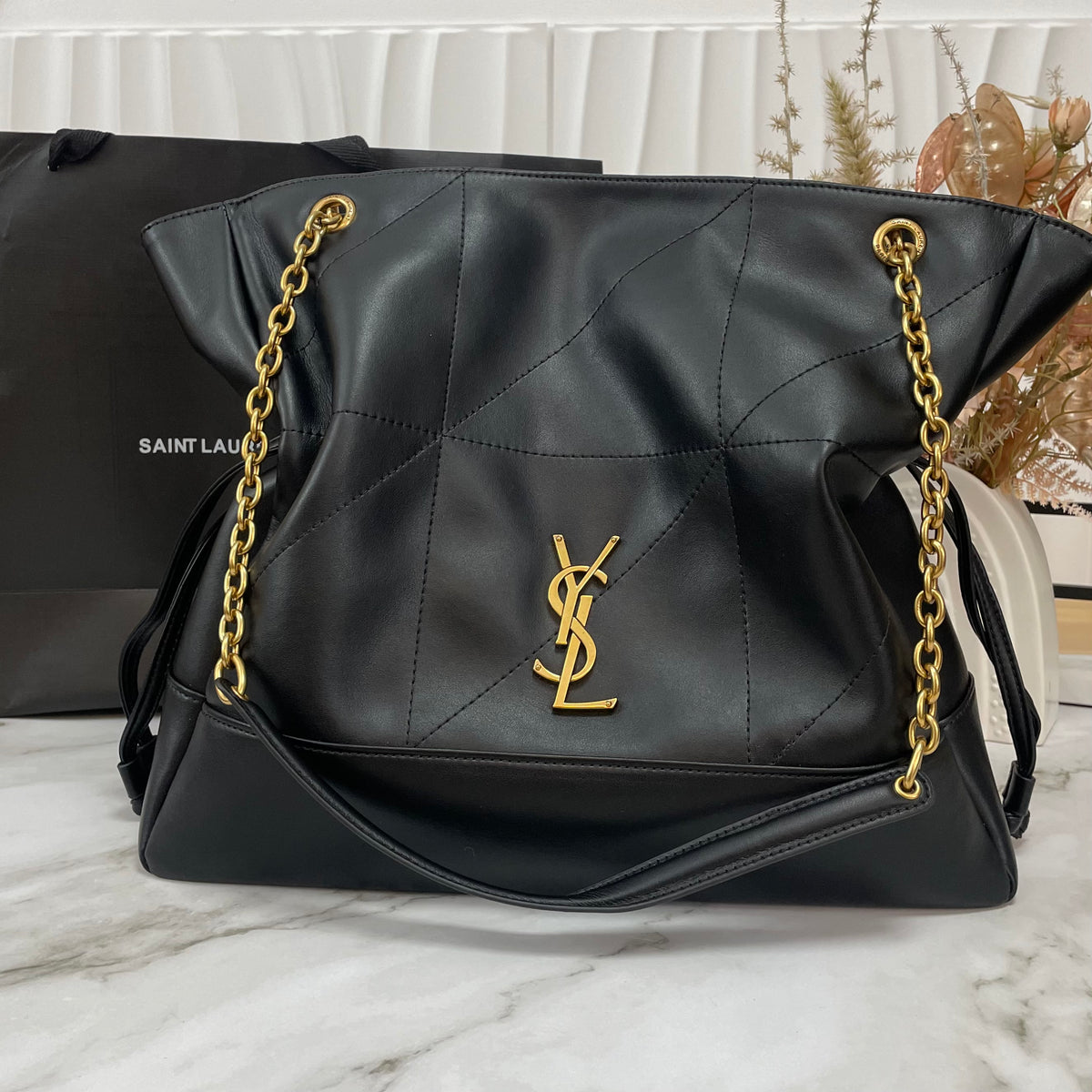 Jaime Shopping in Lambskin