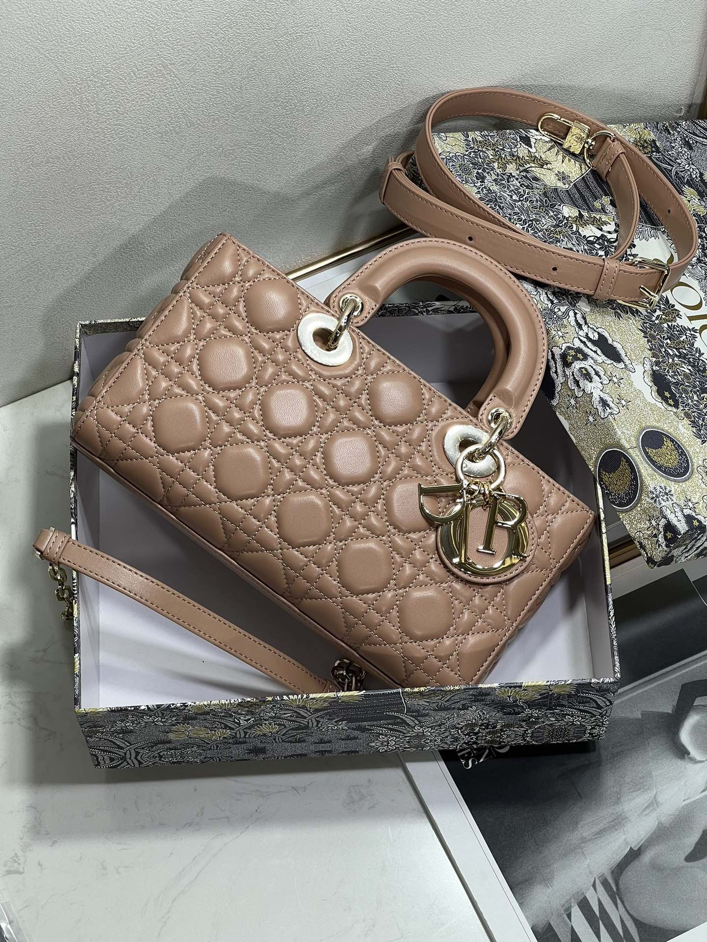 Lady D-Joy Medium Handbag