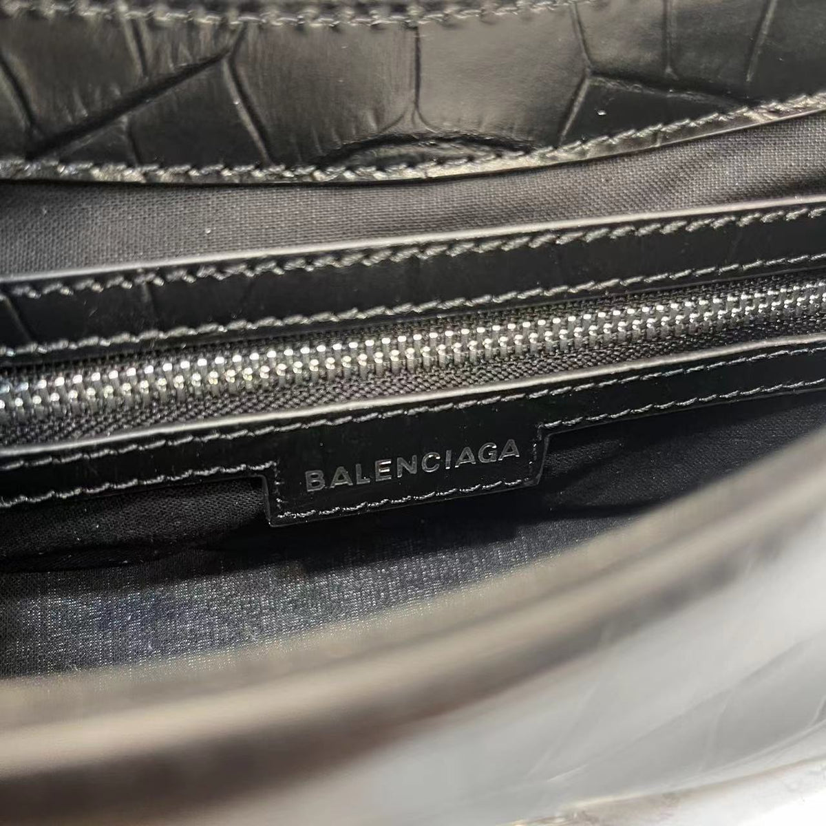 Lindsay Small Shoulder Bag