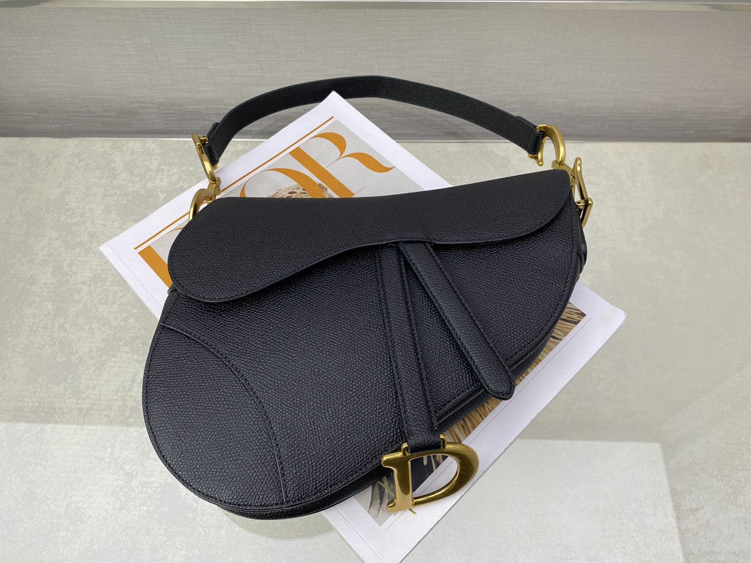 Saddle Medium Handbag