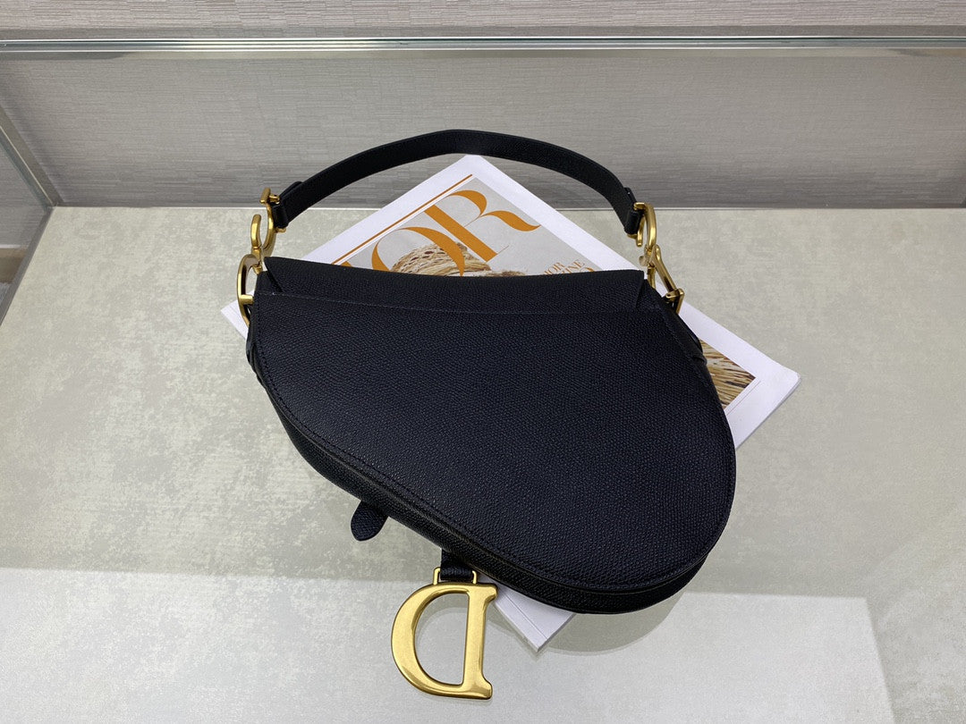 Saddle Medium Handbag