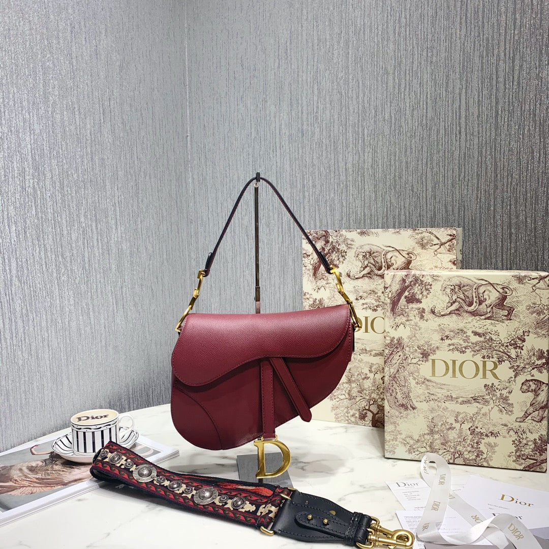 Saddle Medium Handbag