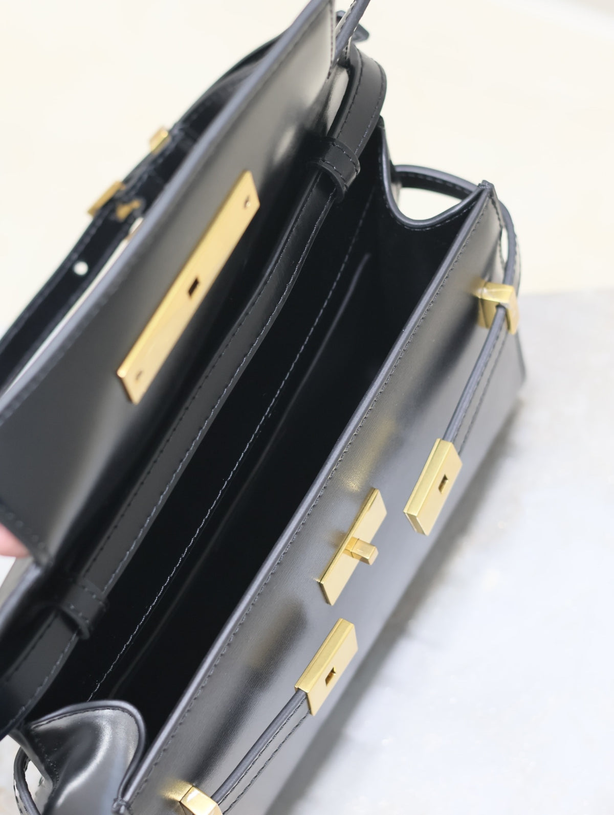 Manhattan Small Shoulder Bag