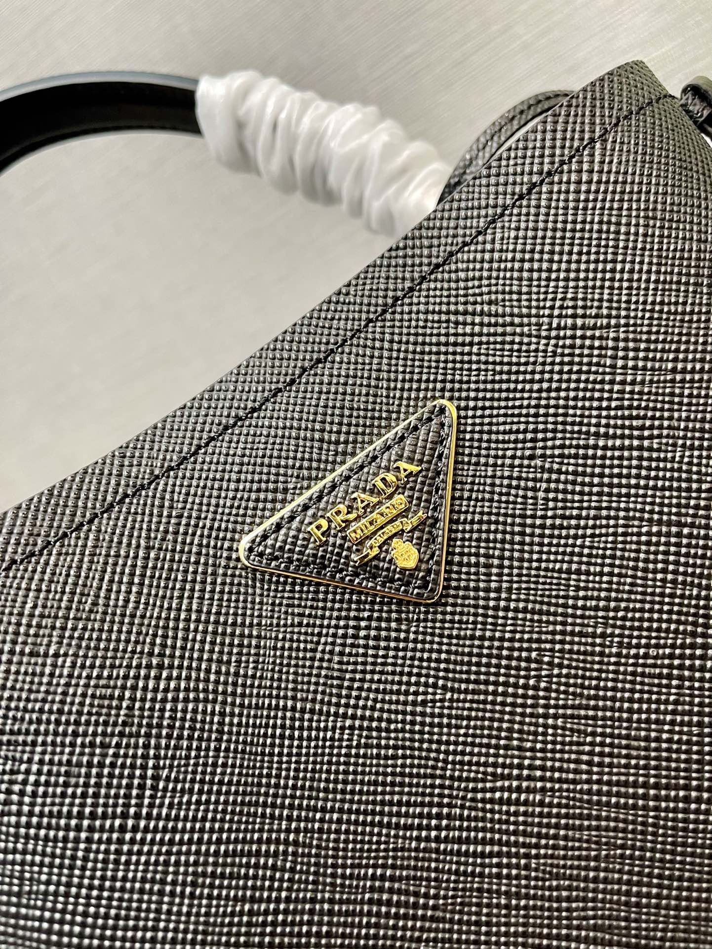 Panier Medium Bucket Bag