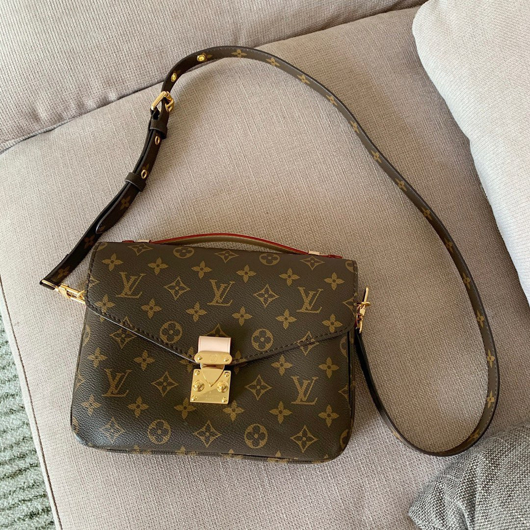 Pochette Metis Monogram Canvas Bag