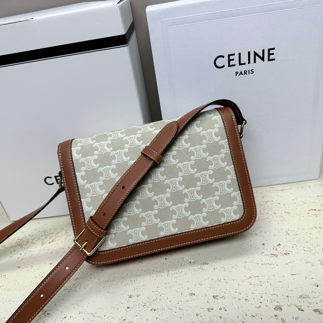 Triomphe Teen Bag