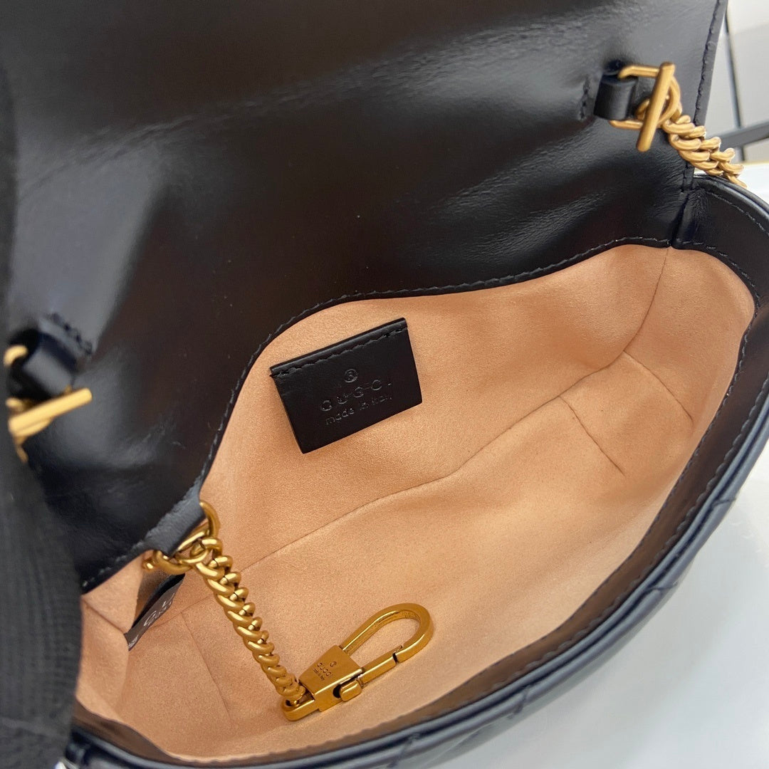 GG Marmont Small Shoulder Bag