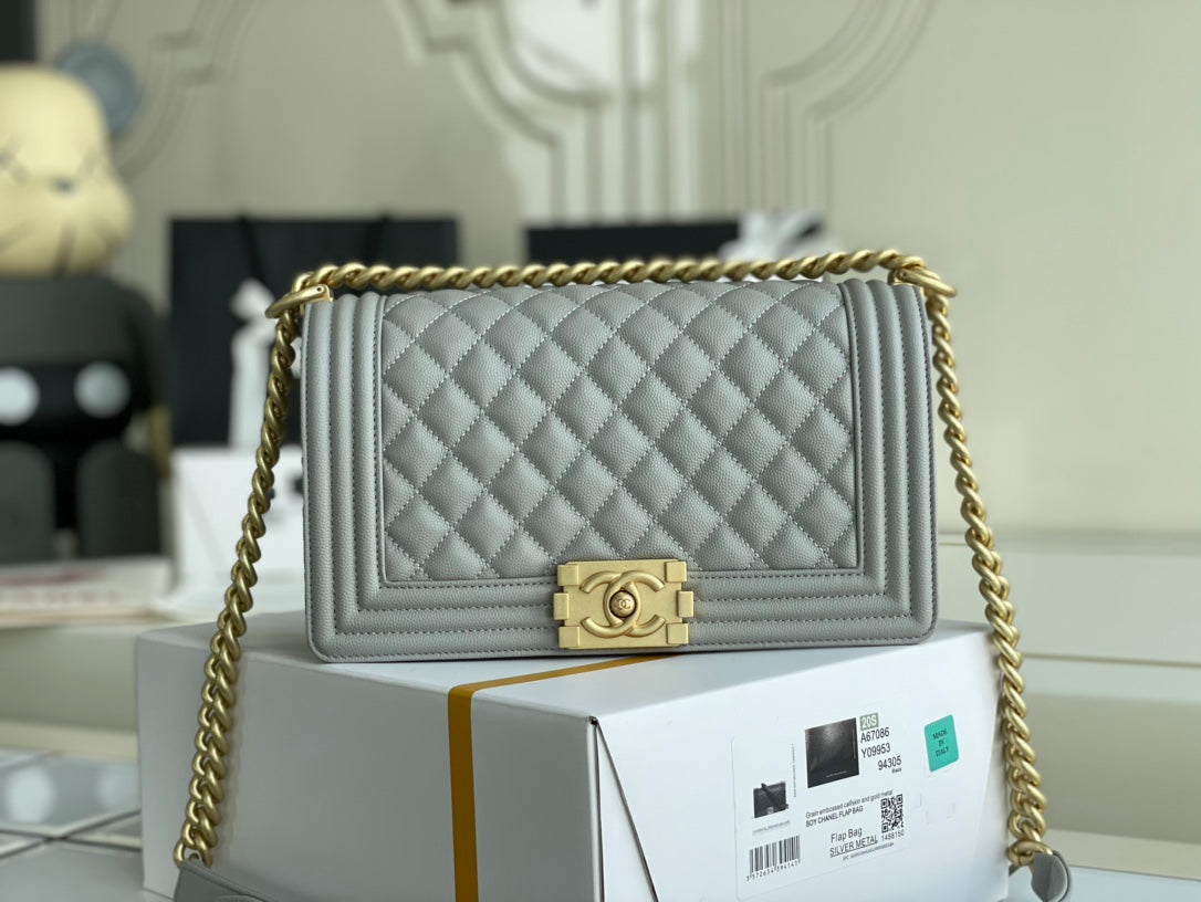 Quilted Caviar Leather Medium Boy Bag