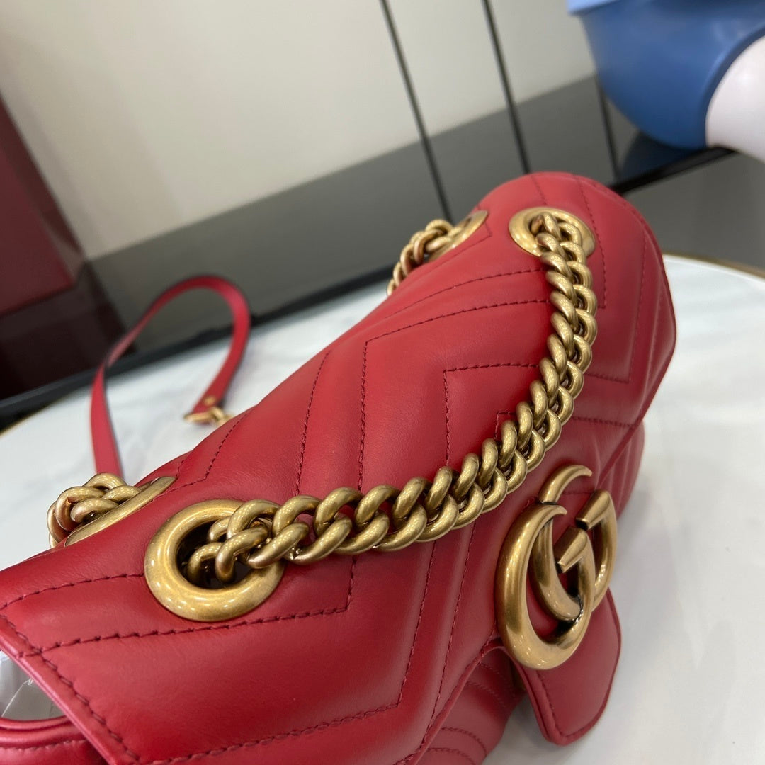 GG Marmont Small Shoulder Bag