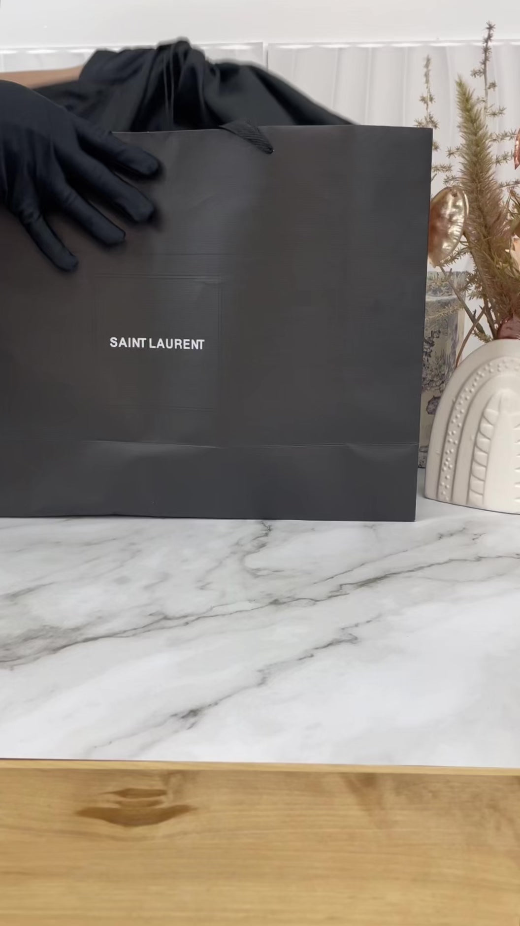 Jaime Shopping in Lambskin